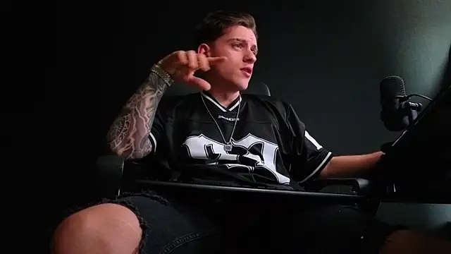 FelixStarkk 现场XXX聊天