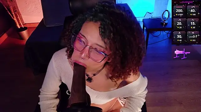 Chat +18 de emmanakamura ao vivo