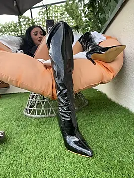 FeetVibe's Live XXX Chat
