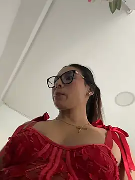 amira_cute2 即時 XXX 聊天