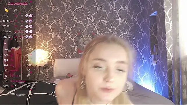 XXX chat uživo modela MiaMiaMeow