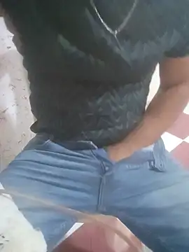 Show modela MAMIDRjk na web-kameri