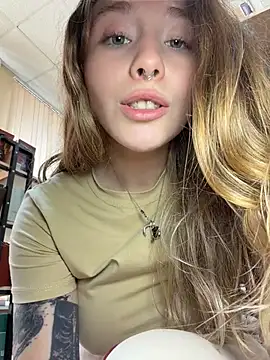_NotYourSlut_ Chat XXX in diretta