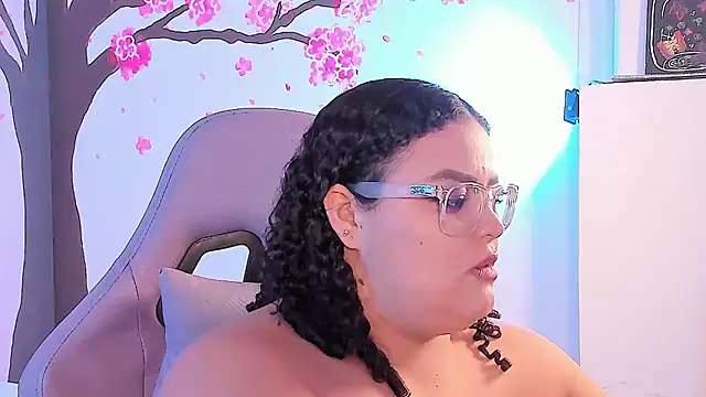 MelannieSimons Chat XXX live
