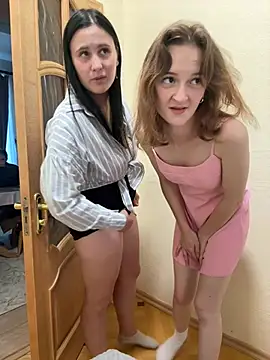 CherryBombs- Live XXX-Chat