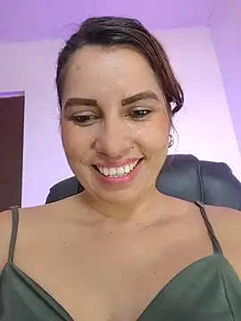 Chat XXX en directo de naty_hot4uu