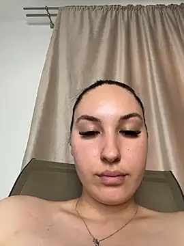 Lucy_doll22 Chat XXX live