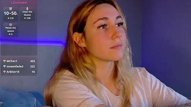 Chat XXX en directo de LunaXBaddie