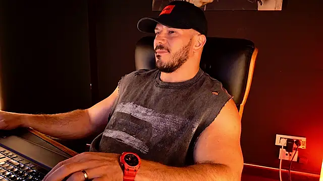 AngeloEric Adlı Modelin Canlı XXX Sohbeti