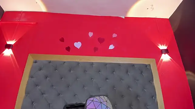 YayaHilton's Live XXX Chat