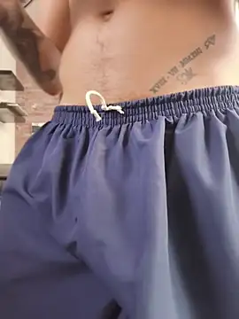 AlphaMasterXxx 라이브 XXX 채팅