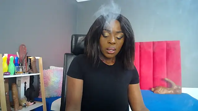 Shaniko89 XXX чат на живо