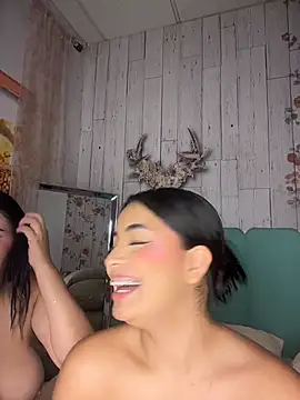 Chat XXX en directo de PippiCharmXXX