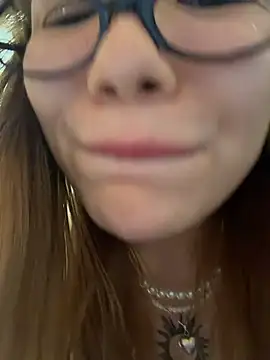 FlashTitsRoyal – Live XXX-chat