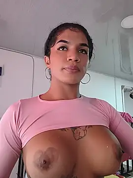 Chat +18 de Lukyanova-Gabriela ao vivo