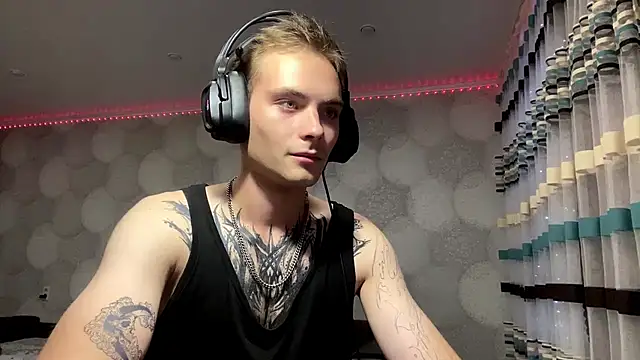 ErnestTarlet Chat XXX live