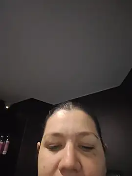 צ'אט XXX בשידור חי של Ivonny_Lee_69