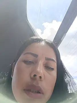 _andrea30のライブXXXチャット