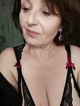 Chat XXX en directo de Edelweiss8888