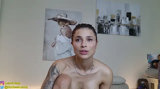 Chat XXX en directo de Lenna_Godess