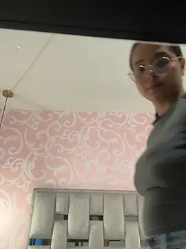 Chat XXX ao vivo de Annie-Vanegas