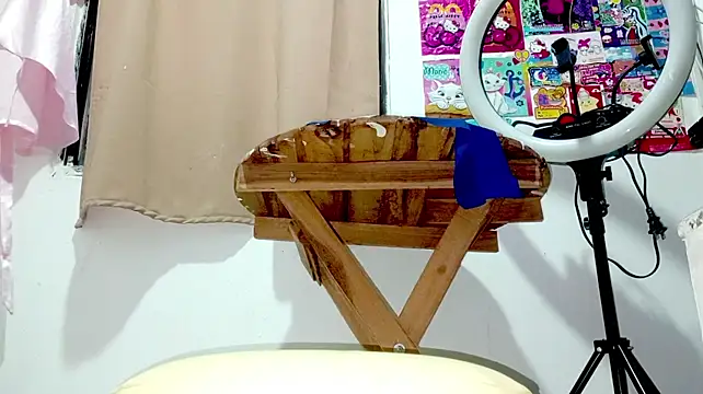 Živý XXX chat PetiteIvoryQueen19