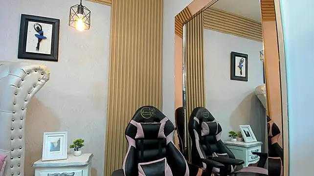AngelsPhoenix's Live XXX Chat