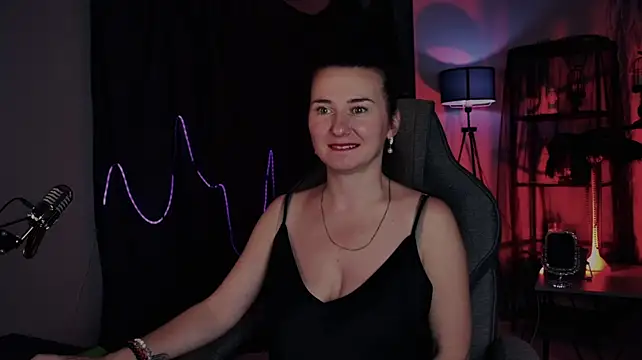 Golden_Dragon Chat XXX live