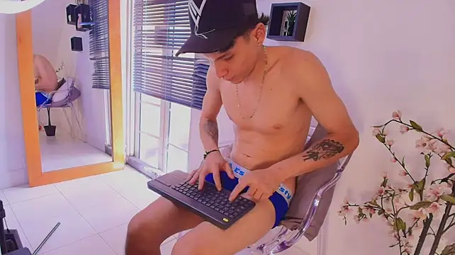Živý XXX chat TebanMotato