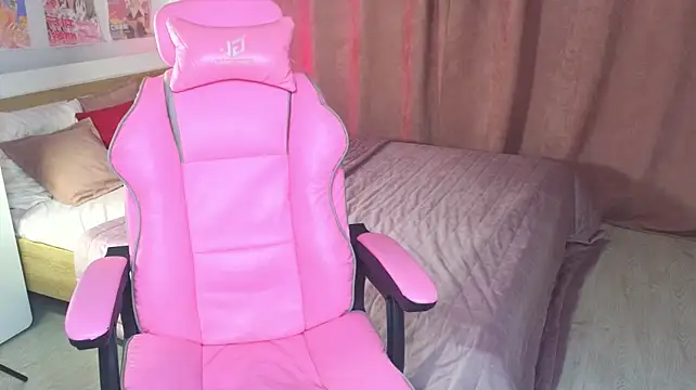 Chat +18 de BeatriceLoven ao vivo