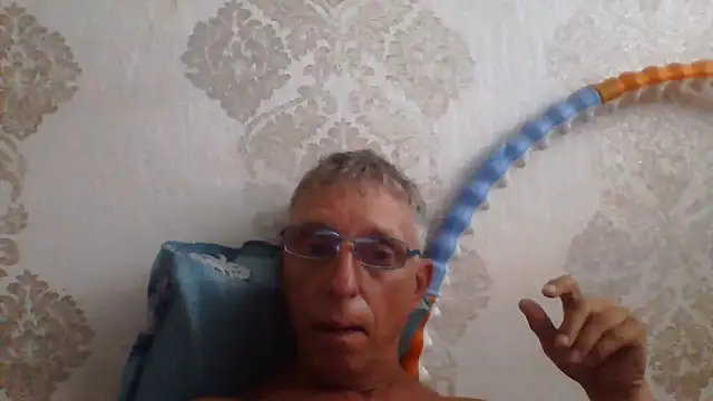 BobbyXRoyal live XXX chat