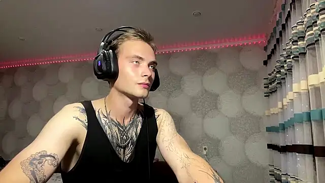 XXX chat uživo modela ErnestTarlet