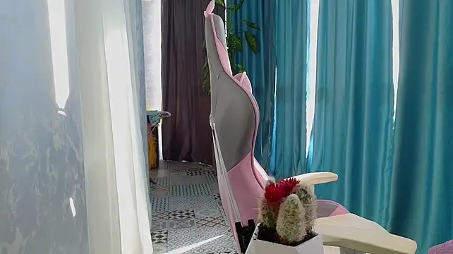 XXX chat uživo modela -DIVORA-