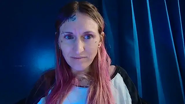 high_lavie's Live XXX Chat