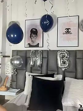 JuliaColemann – Naživo XXX chat