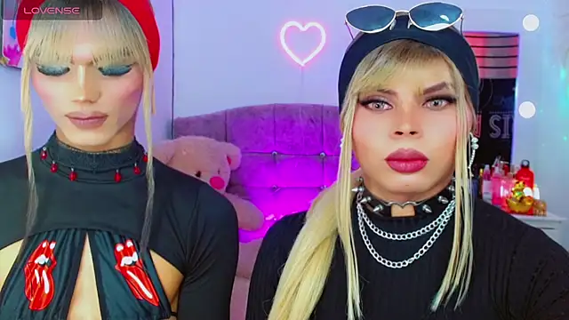 AdanKinng Adlı Modelin Canlı XXX Sohbeti