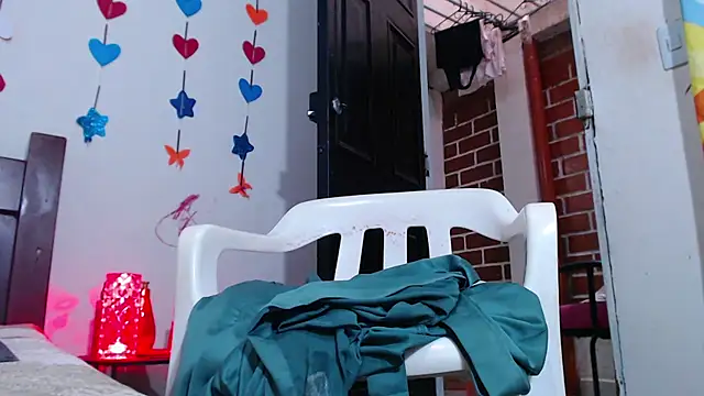 Chat +18 de lorenacapelli ao vivo
