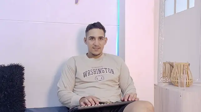 Massimo_11 Webcam Show