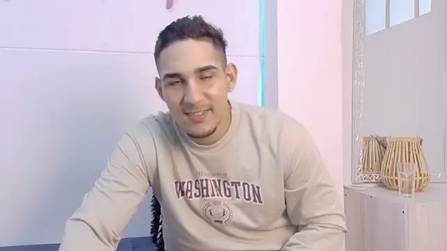 Massimo_11's Live XXX Chat