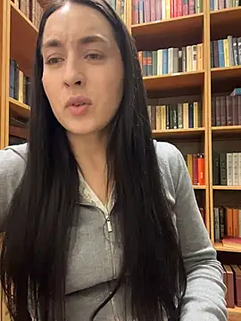 Holly_Play Chat XXX live