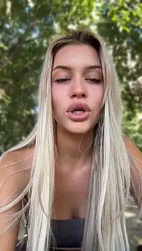 KikiWatson Live XXX-Chat