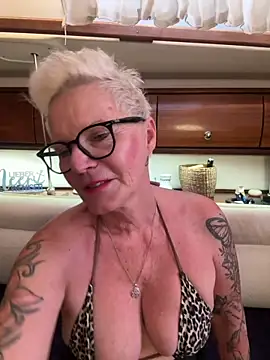 German_Milf XXX чат на живо