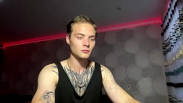 XXX chat uživo modela ErnestTarlet