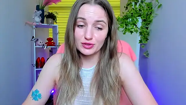 Mila-moon Chat XXX in diretta