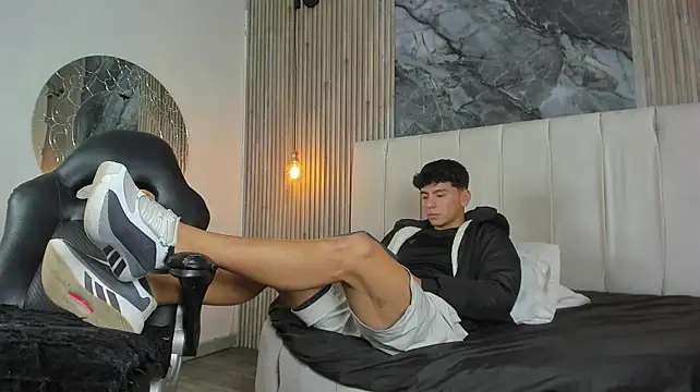 dark_ay webcam show