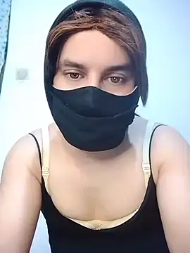 banouti28 Adlı Modelin Canlı XXX Sohbeti