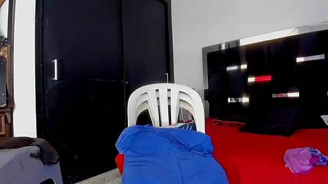 Dollperverthot's Live XXX Chat