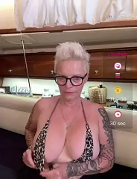 German_Milf's Live XXX Chat