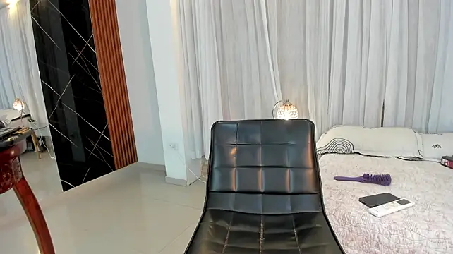Vicky_Hottman: απευθείας συνομιλία ΧΧΧ