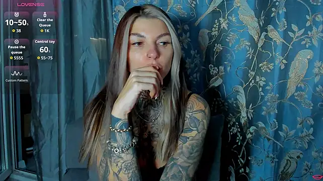 tattooedBabyy: онлайн-секс-чат